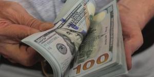 الدولار يتراجع مع تقليص رهانات رفع الفائدة الأمريكية في سبتمبر