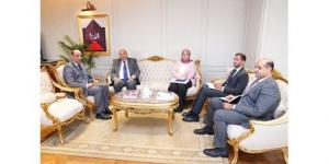 وزير العمل يبحث مع رئيس «الوطنية التنسيقية» لمكافحة ومنع الهجرة غير الشرعية تعزيز التعاون المشترك