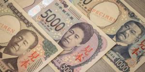 سعر الـ100 ين الياباني مقابل الجنيه في البنوك المصرية مساء اليوم السبت