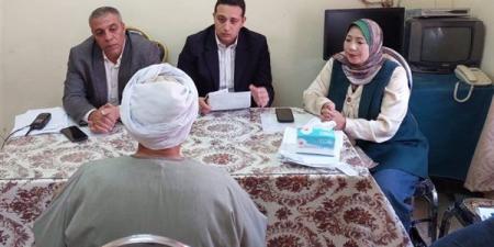 نائب محافظ الفيوم يبحث 42 شكوى في لقاء خدمة المواطنين بقرية سيلا