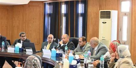 لتوفير خدمة طبية آمنة، قصر العيني يشدد على حوكمة الاستشارات وتوفير مخزون إستراتيجي للدواء