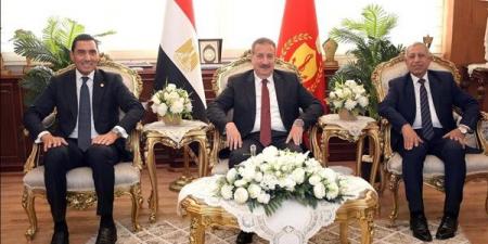 وزير الشباب والرياضة يصل بورسعيد لافتتاح أولمبياد الشركات وتفقد عدد من المنشآت