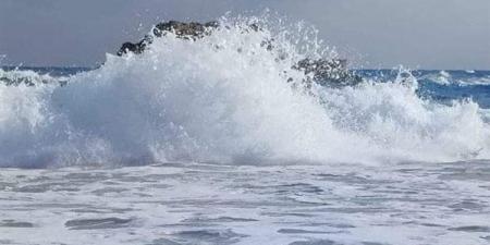 ما تنزلوش البحر، تحذير عاجل من محافظ الإسكندرية لرواد الشواطئ بشأن حالة الطقس اليوم