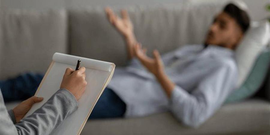 هل يجوز التحدث مع الطبيب النفسي في أمور زوجية خاصة؟ الإفتاء تحسم الجدل
