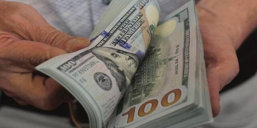 الدولار يتراجع مع تقليص رهانات رفع الفائدة الأمريكية في سبتمبر