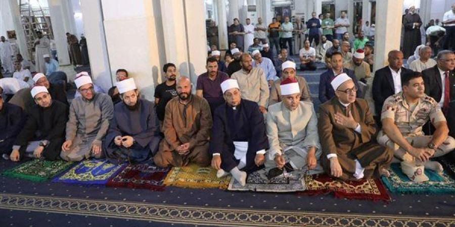 محافظ المنيا يشهد احتفالية المولد النبوي بمسجد صلاح الدين