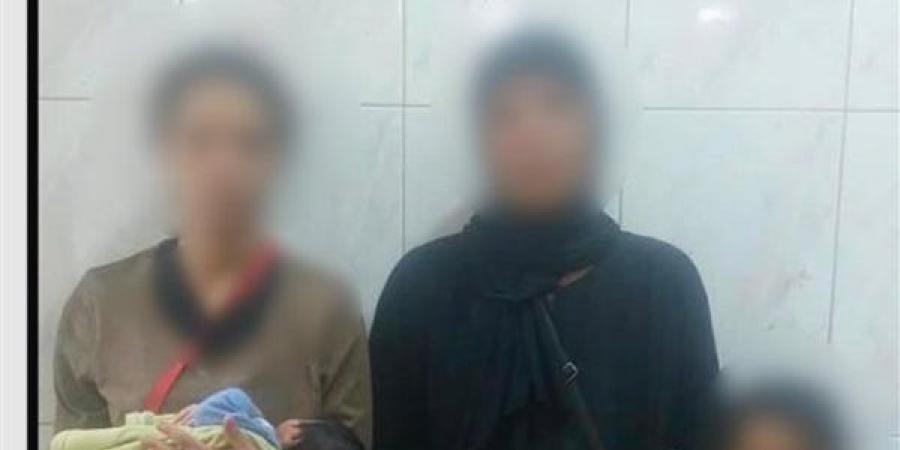 «أحدهم عمره 22 يوما»، ضبط سيدتين بتهمة استغلال طفلين في أعمال التسول بالجيزة