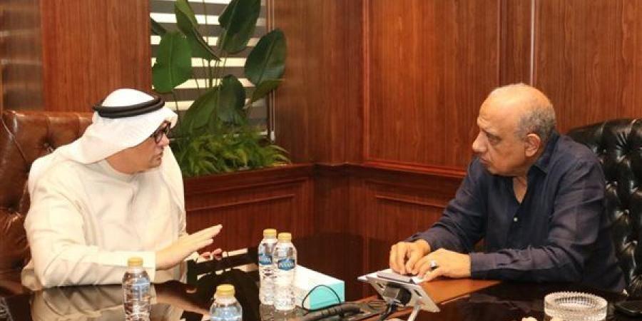 وزير الكهرباء يتابع جهود التوسع في مشروعات الطاقة المتجددة