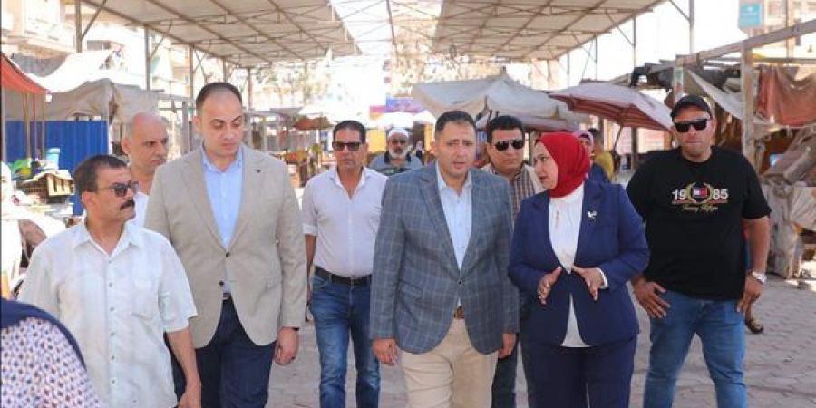 محافظ دمياط يتابع مستوى الخدمات المقدمة للمواطنين في فارسكور