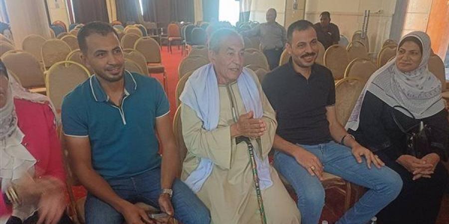 مديرية أمن أسيوط تعلن فوز أب وأم وابنه وزوجته بقرعة الحج وسط دموع الفرحة