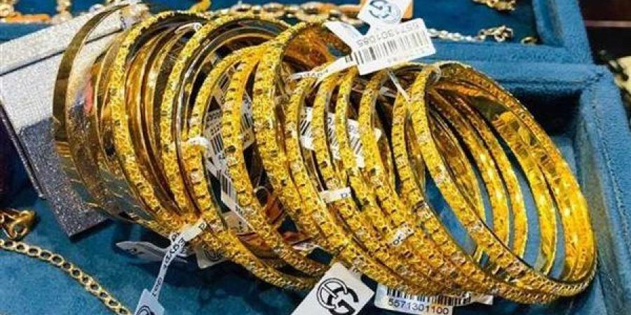الذهب يواصل نزيف الخسائر، هبوط جديد يهوي بالأسعار (آخر تحديث)