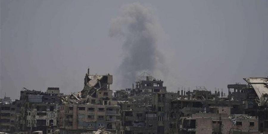 إصابة ضابط إطفاء في غارة للاحتلال على قطاع غزة